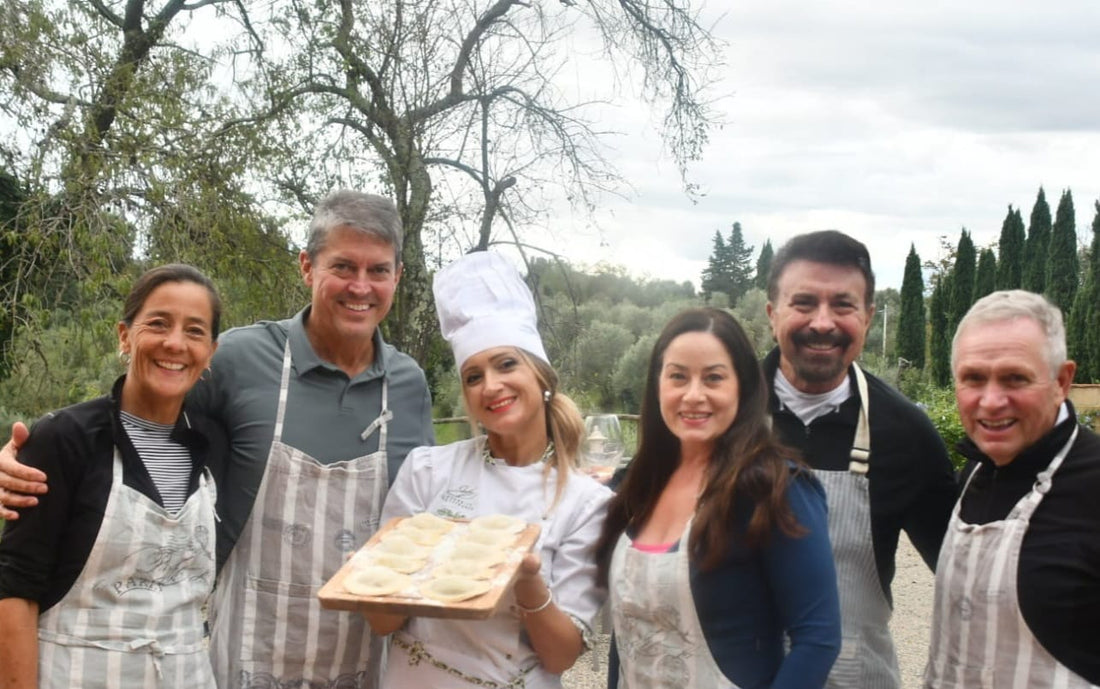 Federica Continanza indossa la divisa da chef della Simani Sartoria abbiglimento da cucina professionale su misura